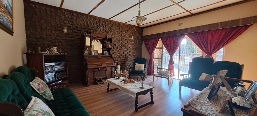 4 Bedroom Property for Sale in Riebeeckstad Free State